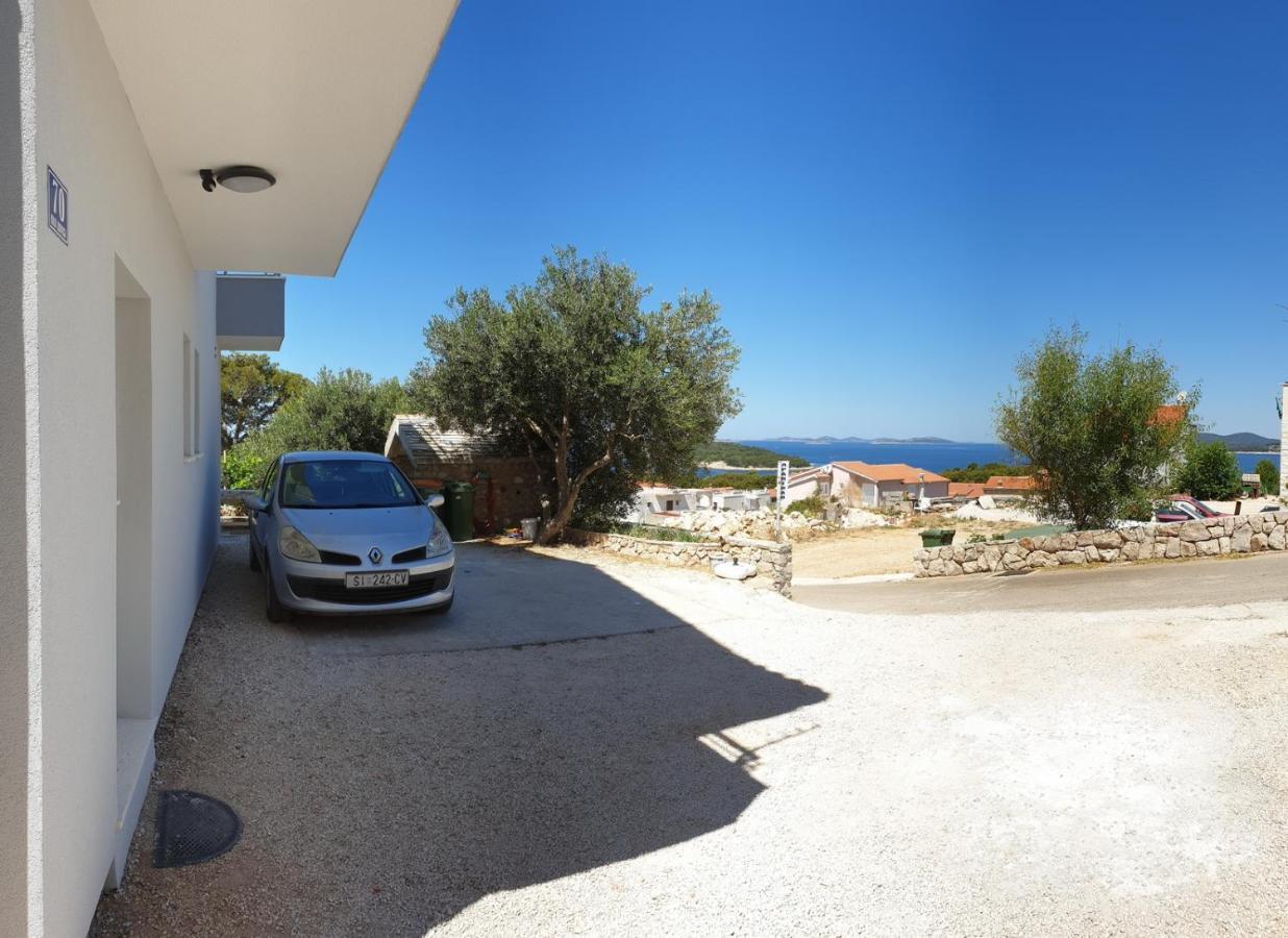 Apartments With A Parking Space Bilo, Primosten - 12870 Exterior photo